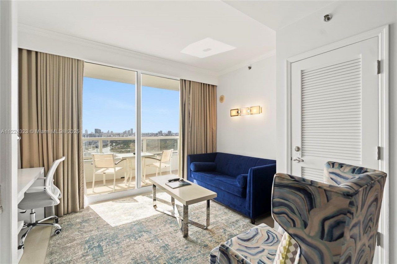 4401 Collins Av, Unit 2906/2908, Miami Beach, FL 33140 Photo