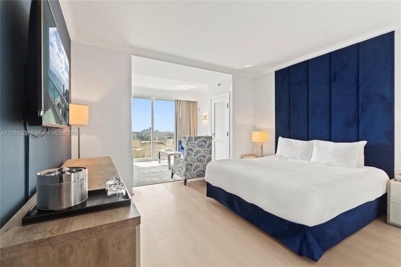 4401 Collins Av, Unit 2906/2908, Miami Beach, FL 33140 Photo