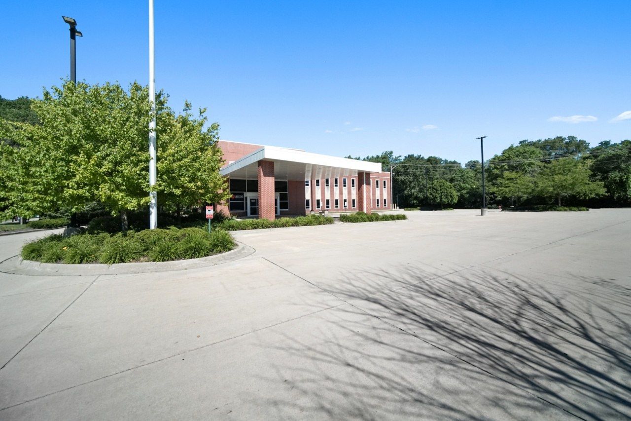 1225 E Washington Street, Joliet, IL 60433