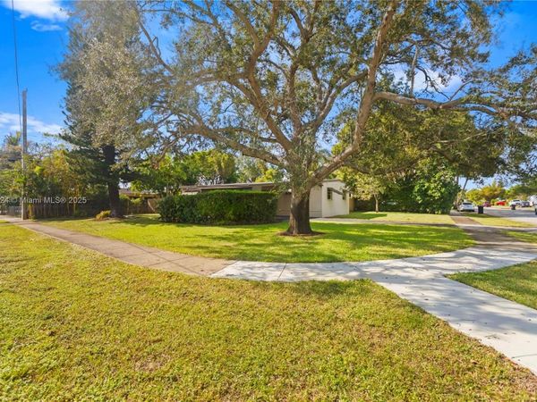 3302 SW 15th Ct, Fort Lauderdale, FL 33312