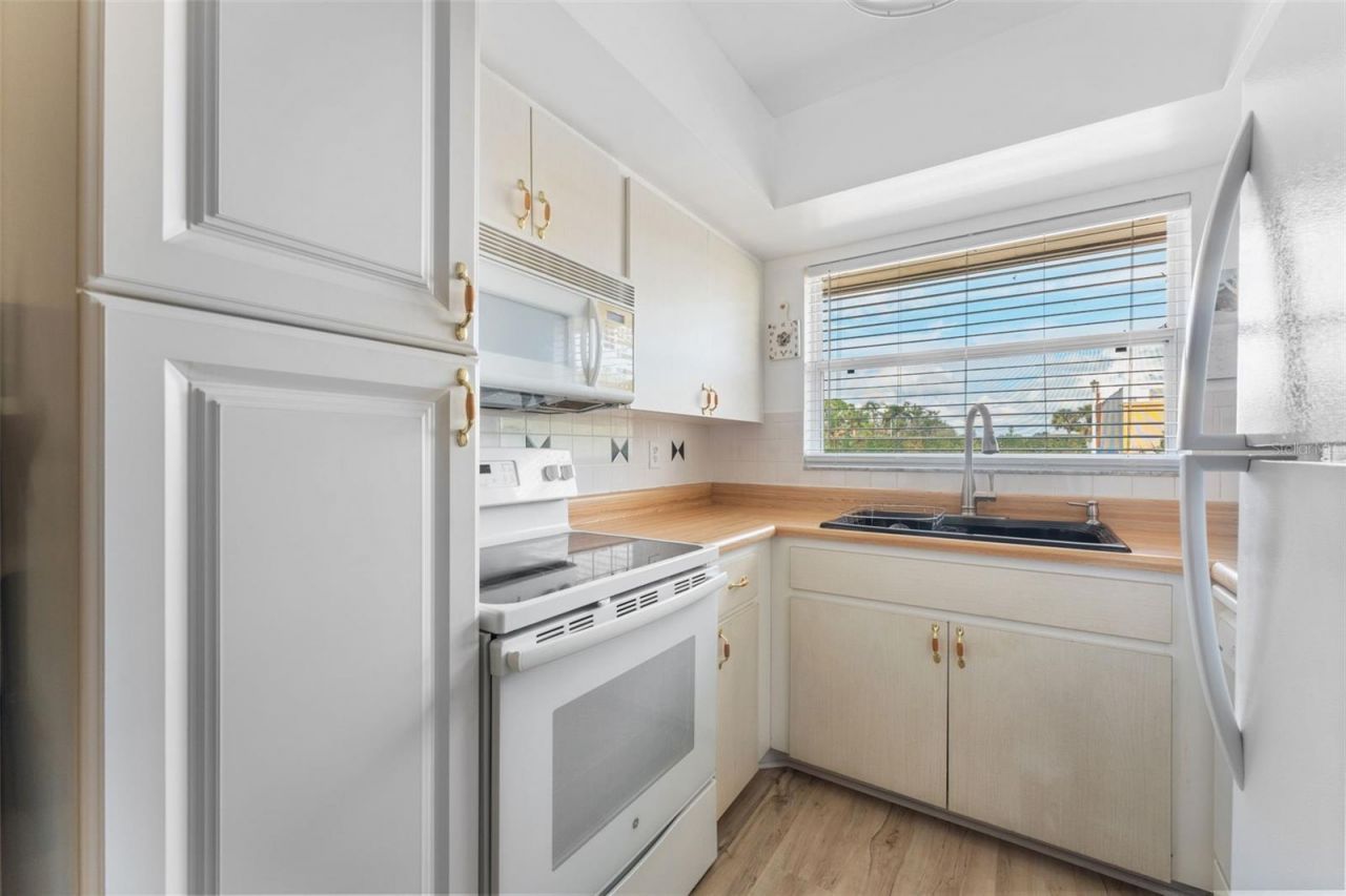 6250 7th Avenue W, Unit 6250, Bradenton, FL 34209 Photo