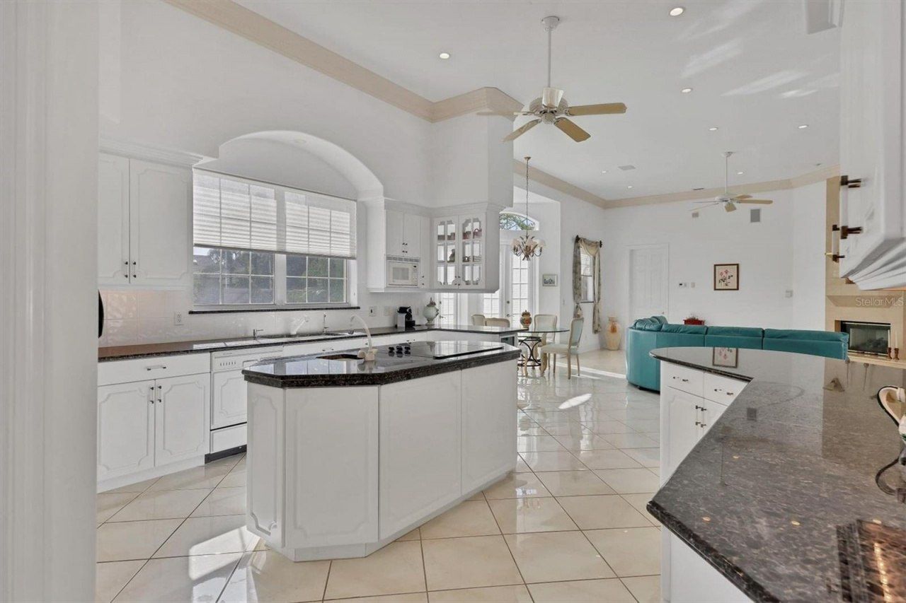 5331 Siesta Cove Drive, Sarasota, FL 34242 Photo