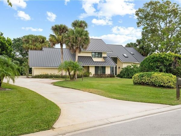 6323 SE Farmington Place, Stuart, FL 34997