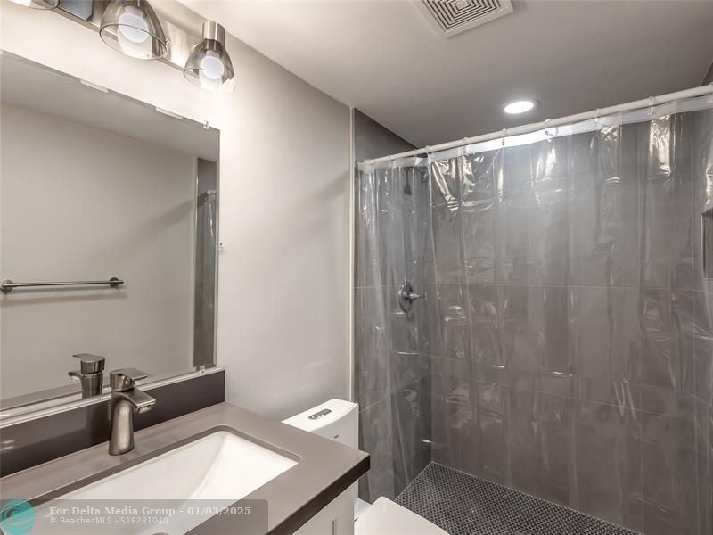 890 N Federal Highway, Unit 211, Lantana, FL 33462 Photo