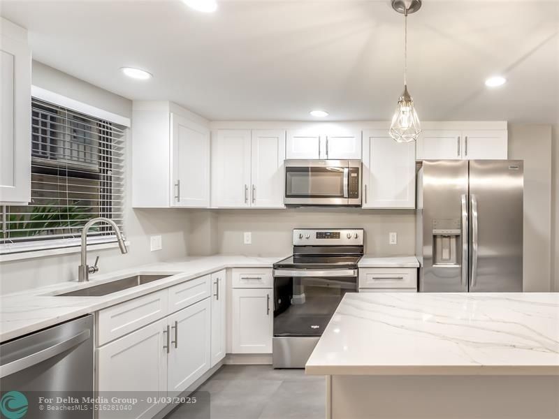 890 N Federal Highway, Unit 211, Lantana, FL 33462 Photo