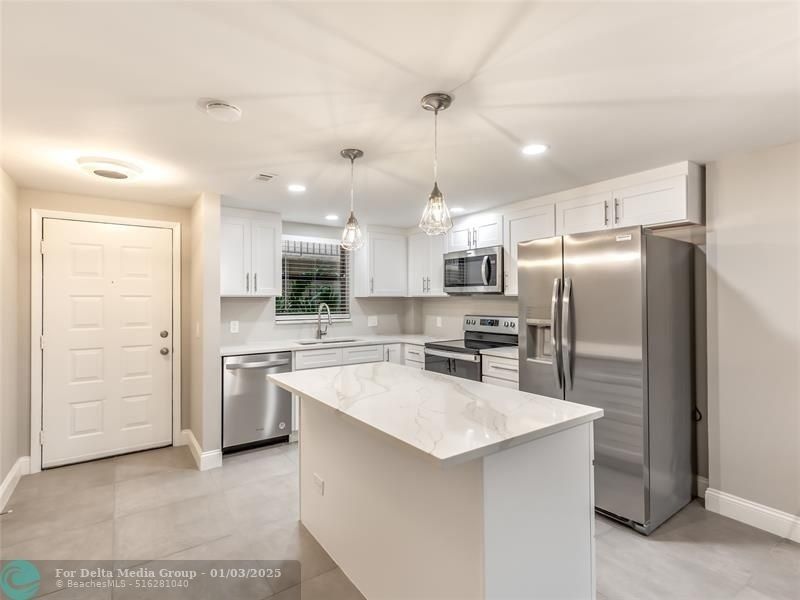 890 N Federal Highway, Unit 211, Lantana, FL 33462 Photo