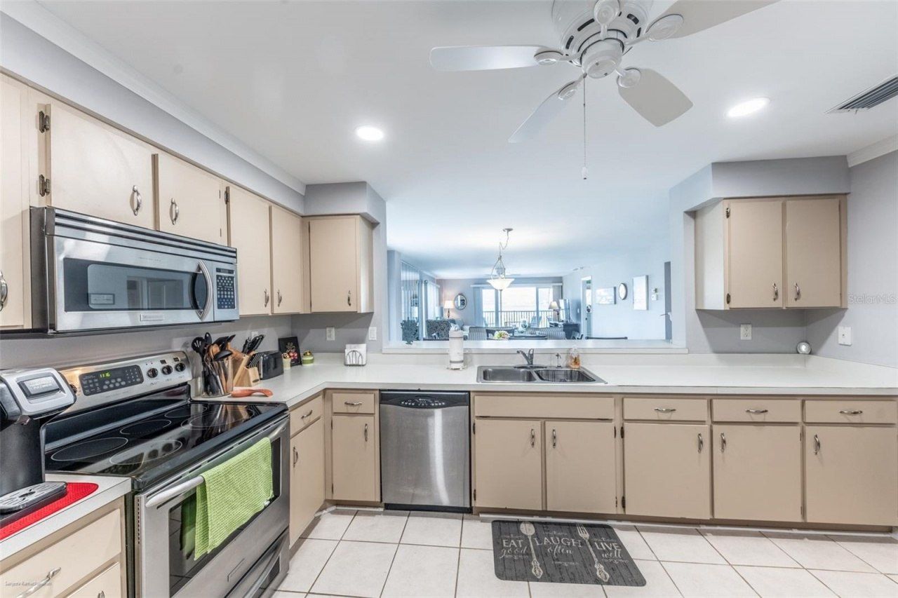 1477 Park Beach Circle, Unit 11, Punta Gorda, FL 33950 Photo