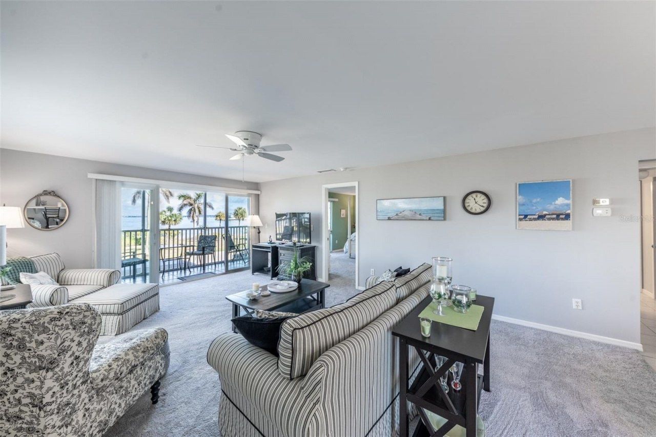 1477 Park Beach Circle, Unit 11, Punta Gorda, FL 33950 Photo