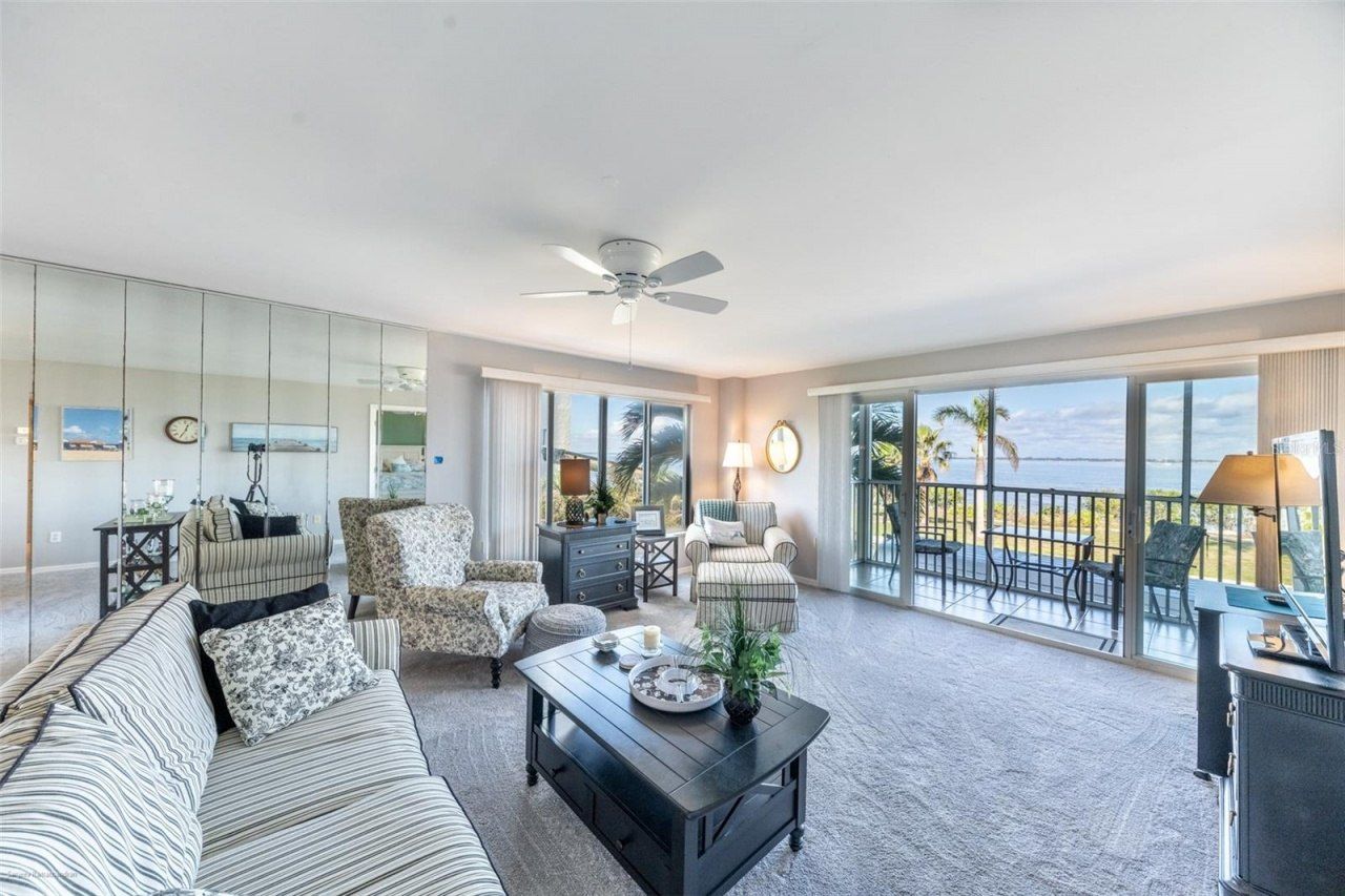 1477 Park Beach Circle, Unit 11, Punta Gorda, FL 33950 Photo