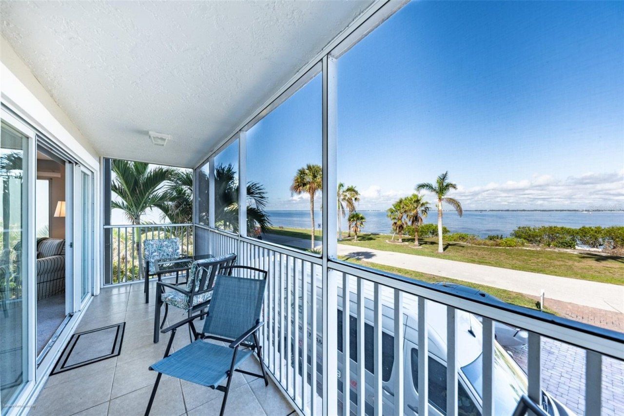 1477 Park Beach Circle, Unit 11, Punta Gorda, FL 33950 Photo