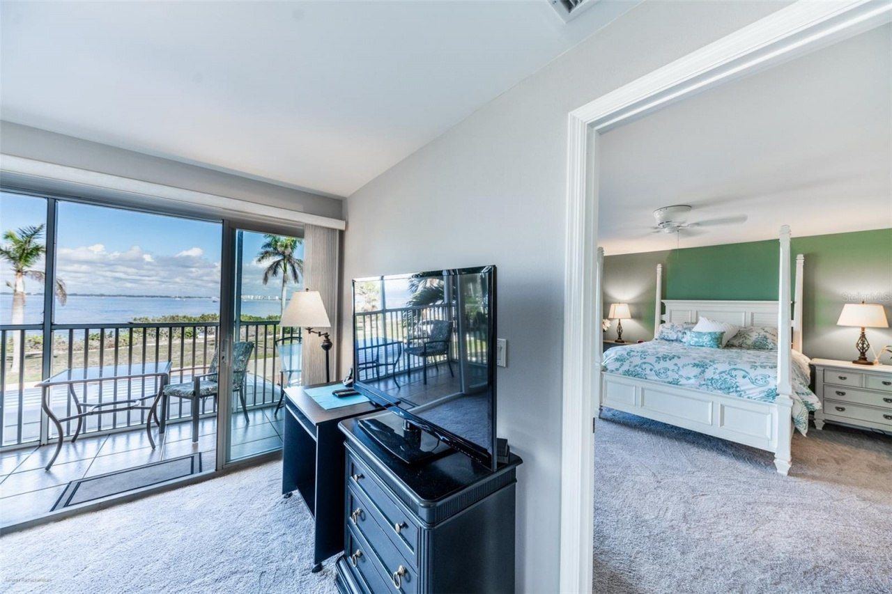 1477 Park Beach Circle, Unit 11, Punta Gorda, FL 33950 Photo