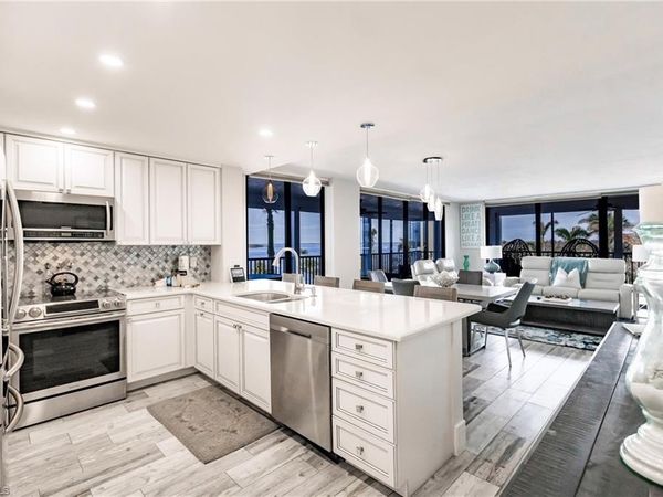 17170 Harbour Point DR, Unit 437, FORT MYERS, FL 33908