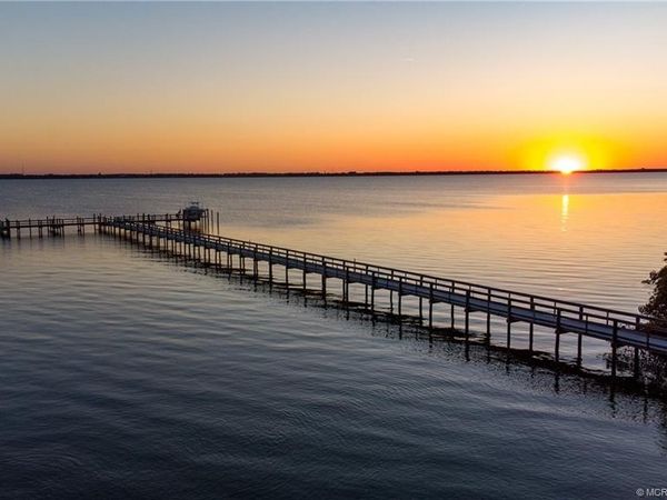 7671 Pelican Pointe Drive, Jensen Beach, FL 34957