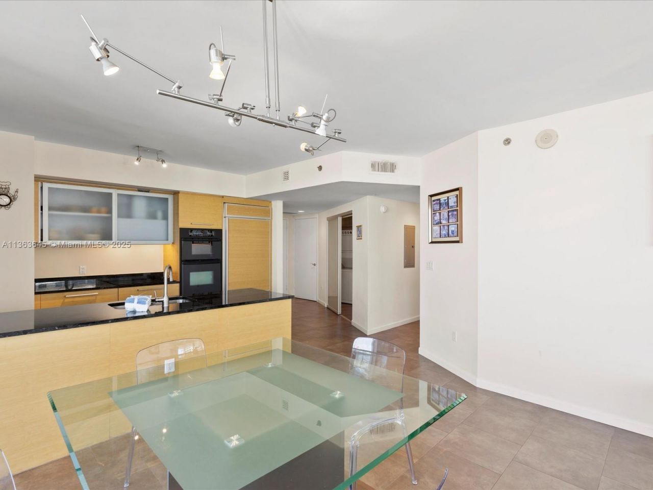 1830 S Ocean Dr, Unit 1806 short, Hallandale Beach, FL 33009 Photo