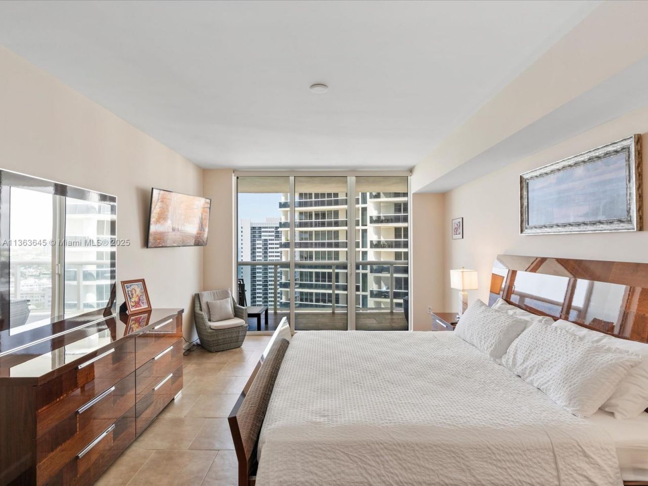 1830 S Ocean Dr, Unit 1806 short, Hallandale Beach, FL 33009 Photo