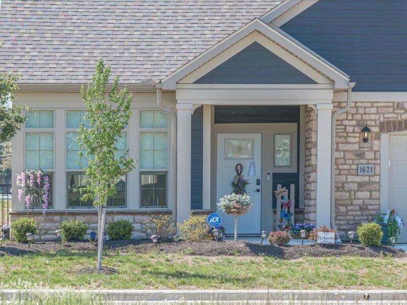 1621 E Waterside Drive, Circleville, OH 43113 Photo 3