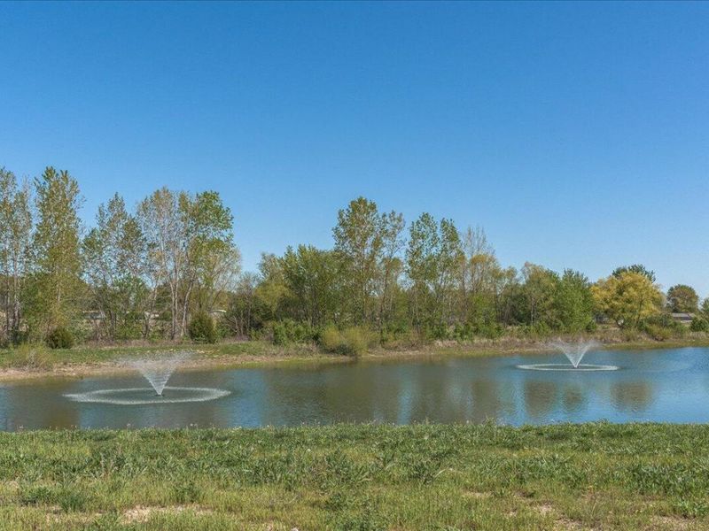 1621 E Waterside Drive, Circleville, OH 43113 Photo 6