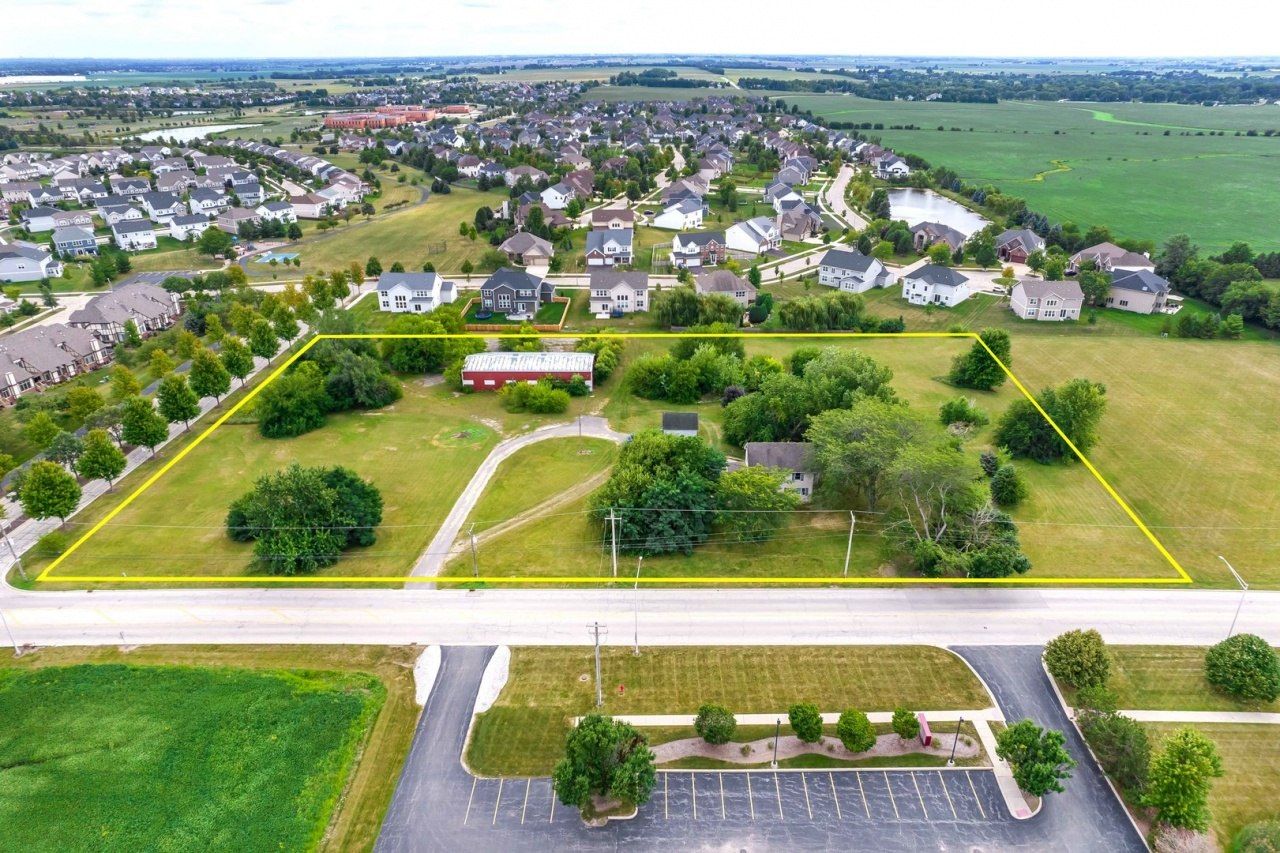 870 Simons Road, Oswego, IL 60543 Main Photo
