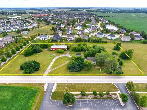 870 Simons Road, Oswego, IL 60543