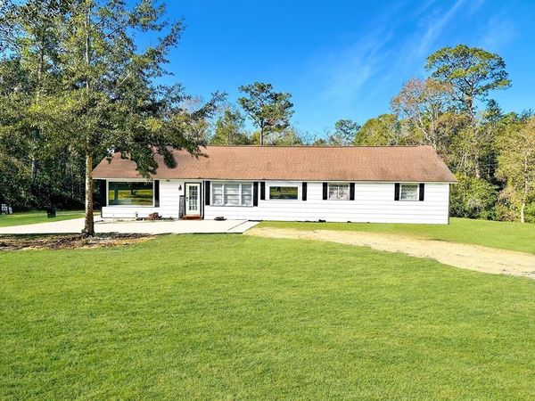27019 Leetown Road, Picayune, MS 39466