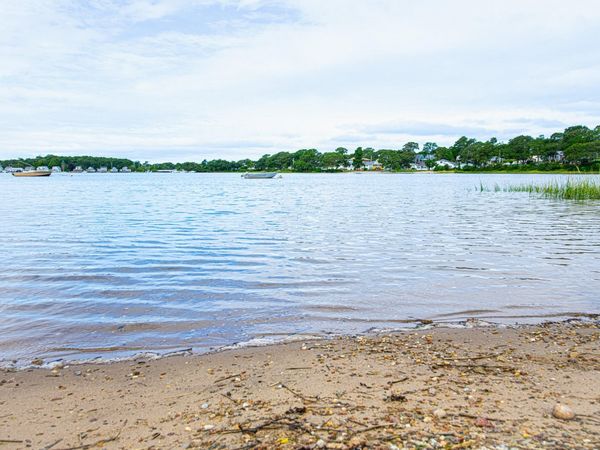 22 Long Neck Road, East Wareham, MA 02538