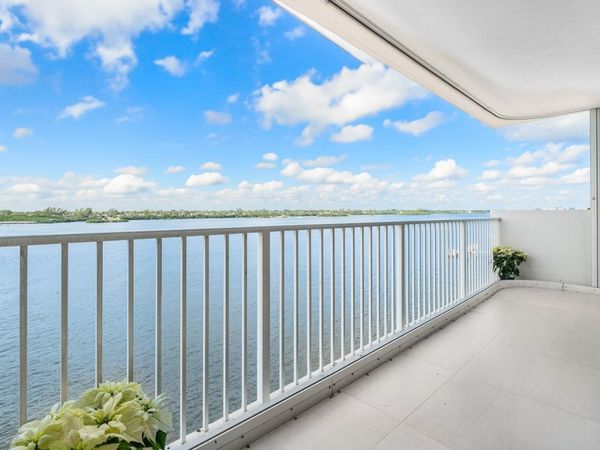 2860 S Ocean Boulevard, Unit 506, Palm Beach, FL 33480