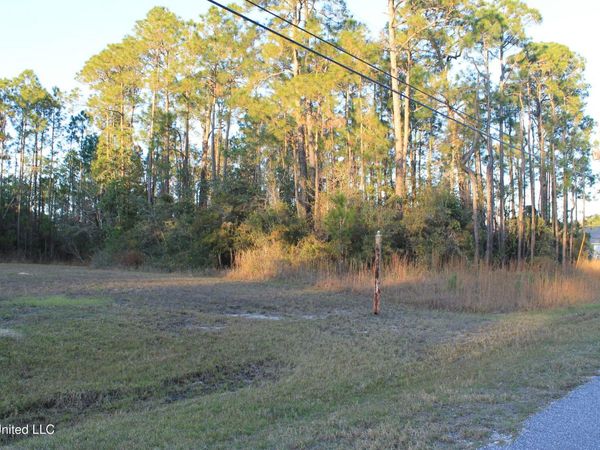 Royal Oak Boulevard, Pass Christian, MS 39571