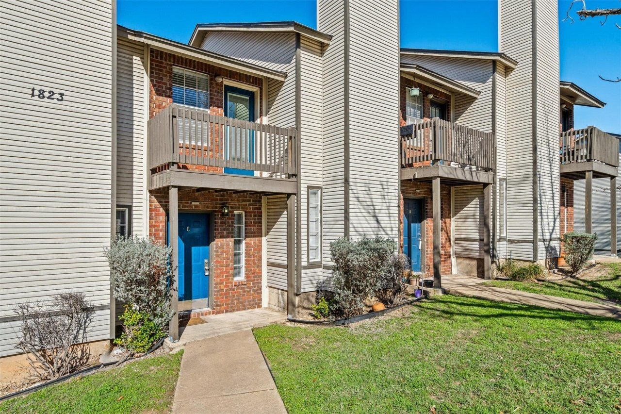 1823 River Crossing Cir, Unit C, Austin, TX 78741 Main Photo