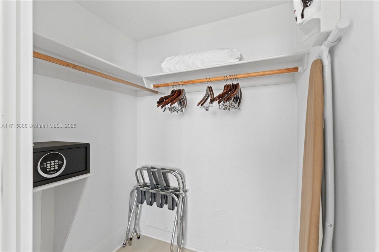 4401 Collins Ave, Unit 2104, Miami Beach, FL 33140 Photo