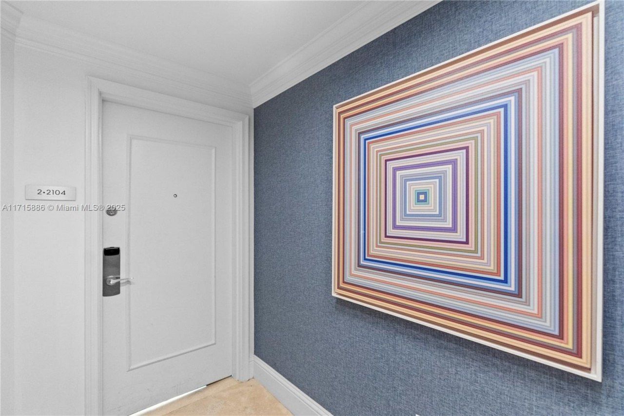 4401 Collins Ave, Unit 2104, Miami Beach, FL 33140 Photo