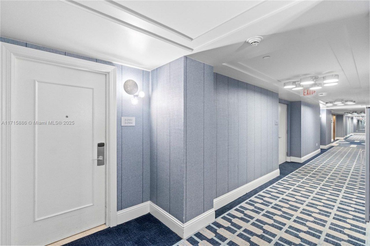 4401 Collins Ave, Unit 2104, Miami Beach, FL 33140 Photo