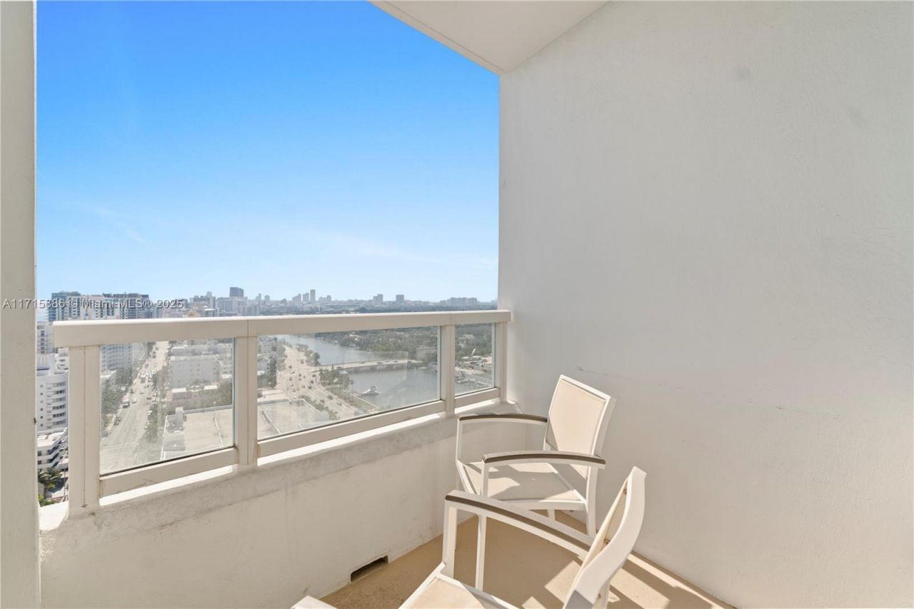 4401 Collins Ave, Unit 2104, Miami Beach, FL 33140 Photo