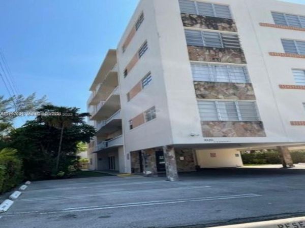 1020 94th St, Unit 203, Bay Harbor Islands, FL 33154