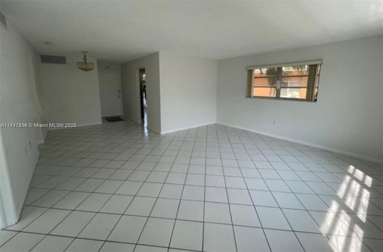 1020 94th St, Unit 203, Bay Harbor Islands, FL 33154 Photo