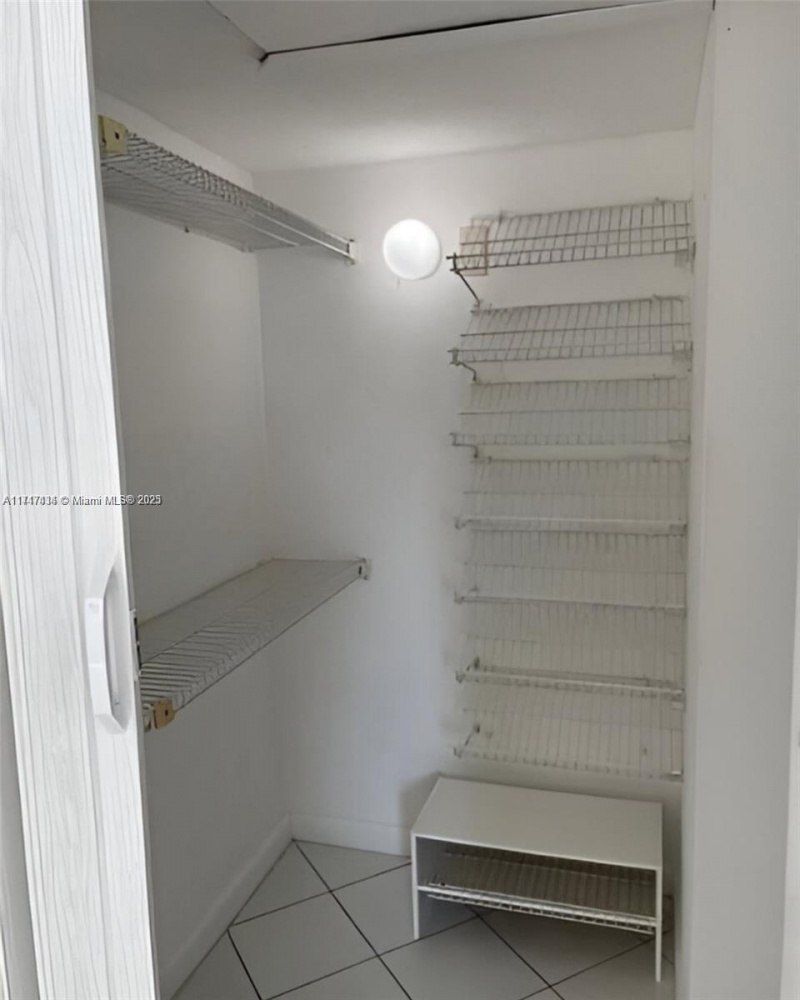 1020 94th St, Unit 203, Bay Harbor Islands, FL 33154 Photo