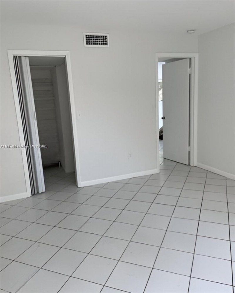 1020 94th St, Unit 203, Bay Harbor Islands, FL 33154 Photo