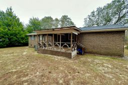 135 Golden Avenue photo 4