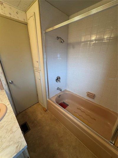 611 50th Avenue Drive W, Bradenton, FL 34207 Photo