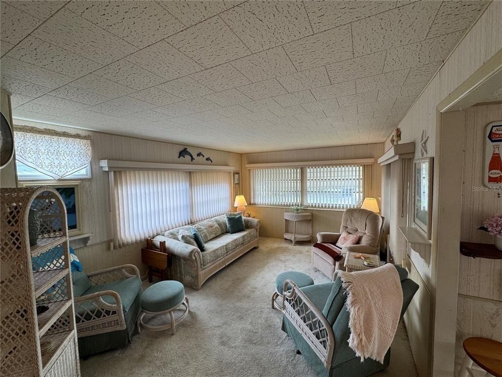 611 50th Avenue Drive W, Bradenton, FL 34207 Photo