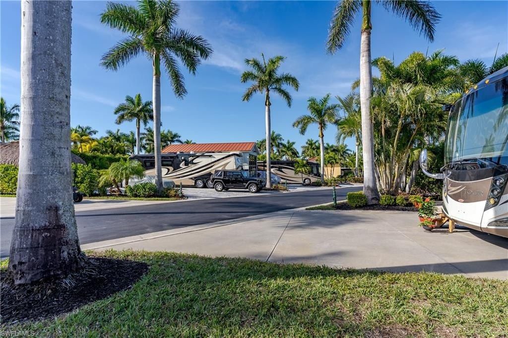 13606 Snapper Ln, Naples, FL 34114 Photo