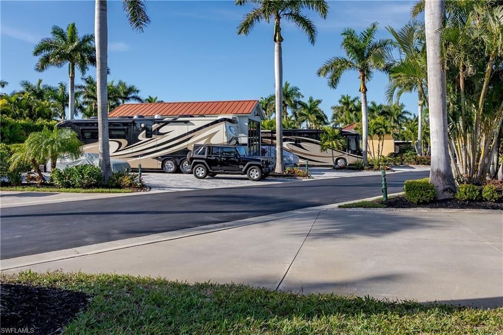 13606 Snapper Ln, Naples, FL 34114 Photo