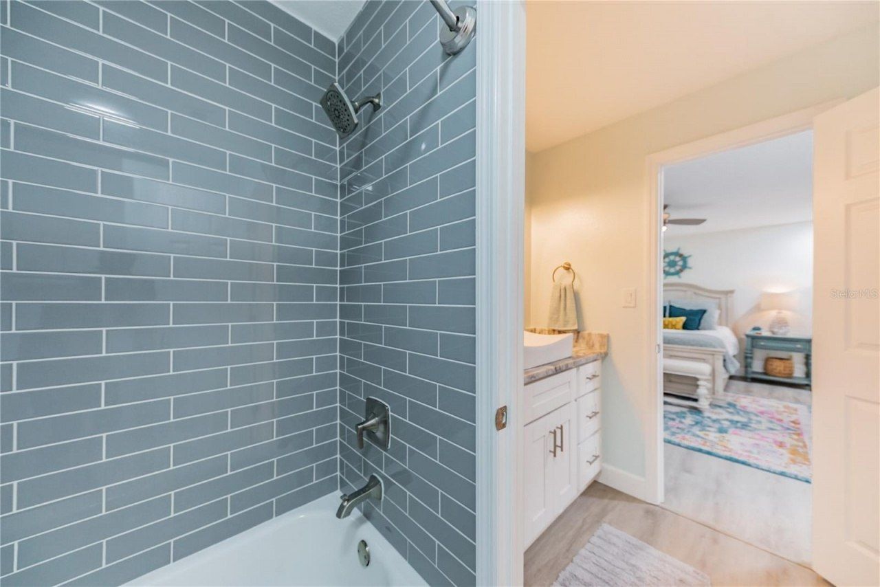 5004 Starfish Drive Se, Unit F, Saint Petersburg, FL 33705 Photo