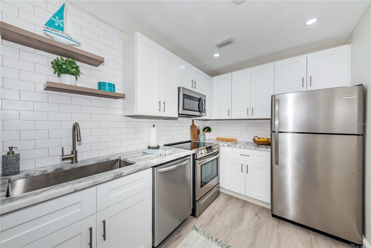 5004 Starfish Drive Se, Unit F, Saint Petersburg, FL 33705 Photo