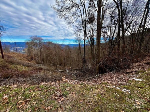 4 and 4b Salisbury Cove, Waynesville, NC 28785