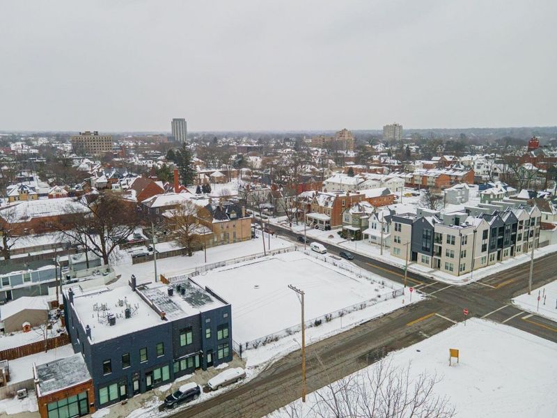 1258 E Oak Street, Columbus, OH 43205 Photo 2