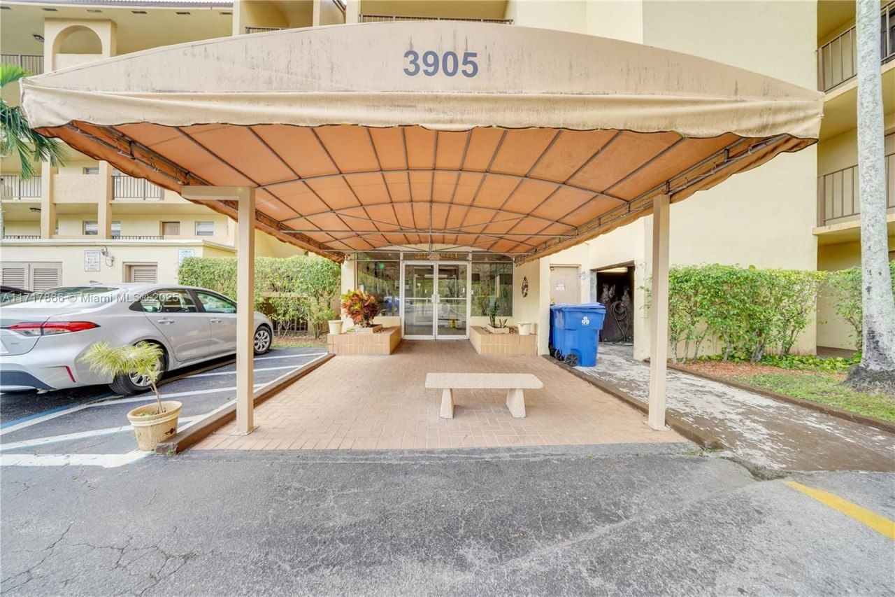 3905 N Nob Hill Rd, Unit 106, Sunrise, FL 33351 Photo