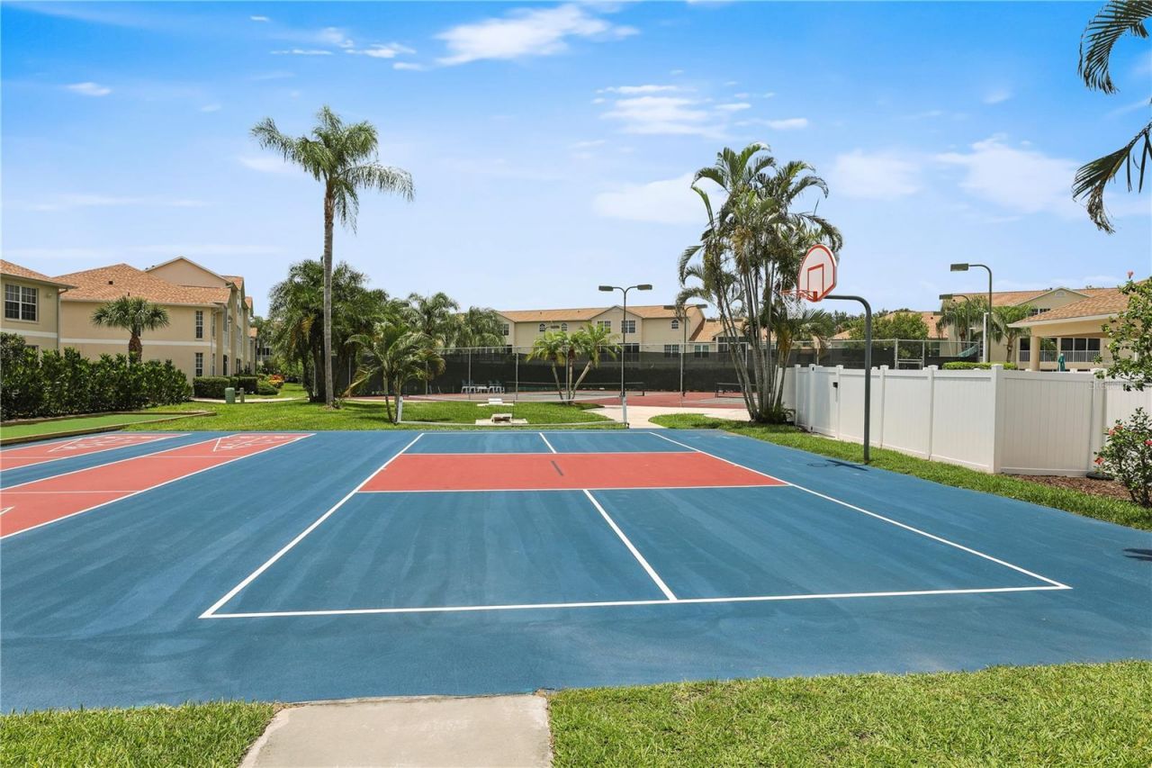 8370 Wingate Drive, Unit 714, Sarasota, FL 34238 Photo
