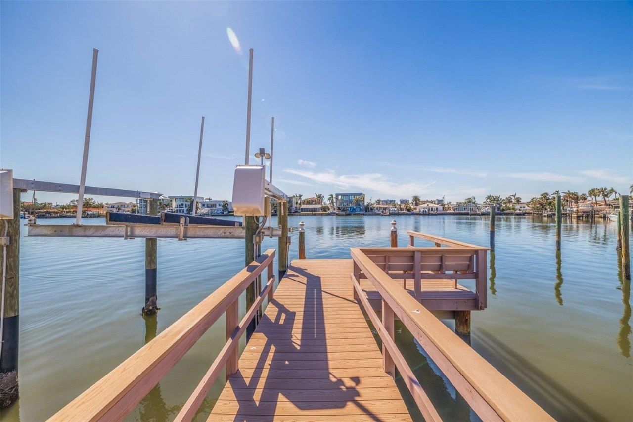 7874 9th Avenue S, Saint Petersburg, FL 33707 Photo