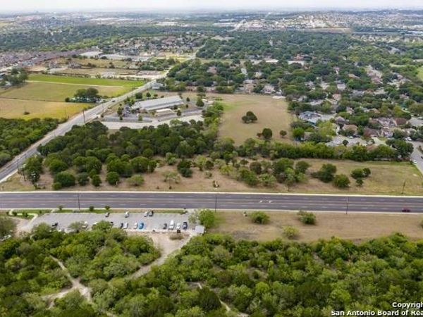 15600 NACOGDOCHES RD, San Antonio, TX 78232