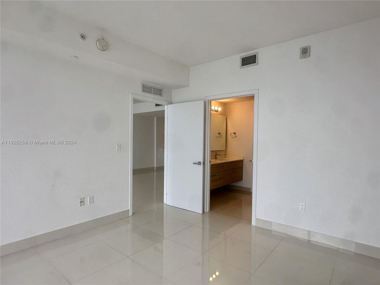 600 NE 27th St, Unit 2302, Miami, FL 33137 Photo